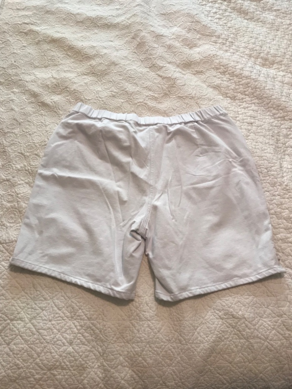 QF white DreamJeannes pull-on shorts with rhinestone grommet details (XL) - Picture 3 of 13